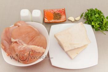 घर का बना सूअर का मांस और चिकन सॉसेज