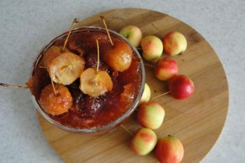 How to make jam from ranetki in slices Amber apple jam recipe
